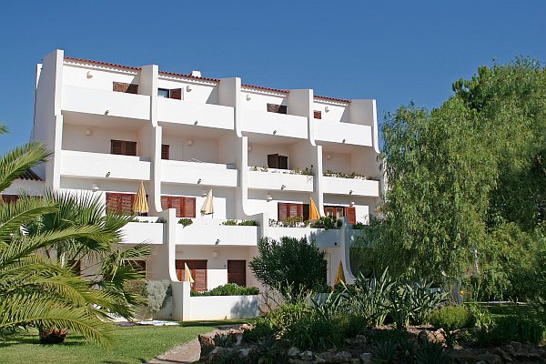 Real Estate - Sales - Villas - Modern Villas in a quiet place with mountain views - Portugal Silver Coast - ID 5635
