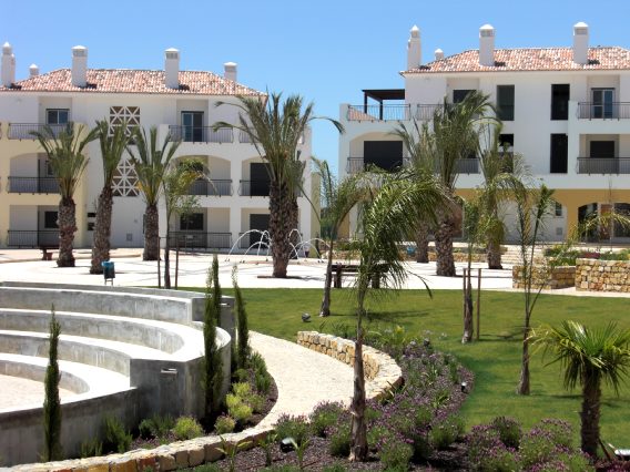 Alojamento - Apartamentos - 4 Bedroom Villa with Fairway Views and Private Pool - ID 6265