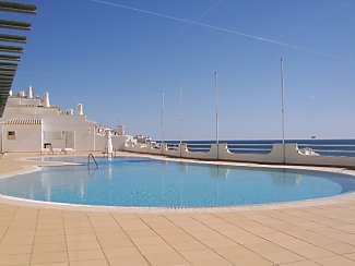 Holiday Rentals & Accommodation - Beachfront Apartments - Portugal - Algarve - Albufeira