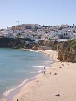 Beachfront Apartments to rent in Albufeira, Algarve, Portugal