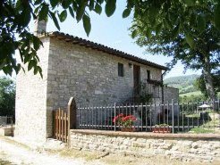 Holiday Rentals & Accommodation - Country Houses - Italy - Umbria - Todi