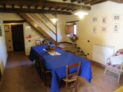 Country Houses to rent in Todi, Umbria, Italy