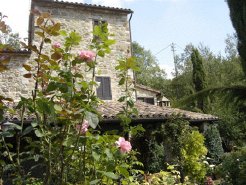 Country Houses to rent in Todi, Umbria, Italy