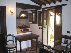 Country Houses to rent in Todi, Umbria, Italy