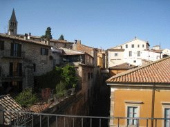 Apartments to rent in Todi, Umbria, Italy