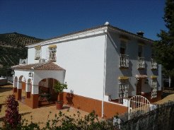 Holiday Rentals & Accommodation - Exclusive Luxury Accommodation - Spain - Cordoba Province/Rural Andalucia - Iznajar