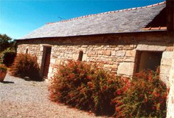 Cottages to rent in Saint Evarzec, South Brittany, France
