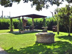 Holiday Farms to rent in Assisi, Umbria, Italy