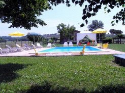 Holiday Farms to rent in Assisi, Umbria, Italy