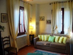 Holiday Farms to rent in Assisi, Umbria, Italy