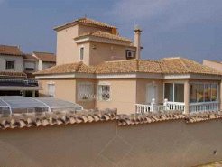 Villas to rent in Villamartin, Costa Blanca, Spain