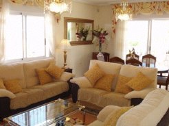 Villas to rent in Villamartin, Costa Blanca, Spain