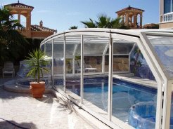 Villas to rent in Villamartin, Costa Blanca, Spain