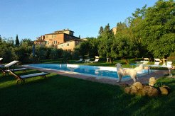 Holiday Rentals & Accommodation - Villas - Italy - Tuscany - Siena