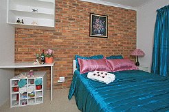 Apartments to rent in Bloubergstrand, Cape Town, South Africa