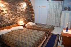 Hostels to rent in ERMOUPOLIS-SYROS, SYROS ISLAND, Greece