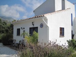 Holiday Apartments to rent in Alozaina, Malaga, Spain