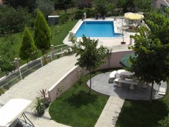 Bed and Breakfasts to rent in Lousa, Caracol, Portugal