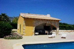 Beach Chalets to rent in Jalon, Alicante, Spain