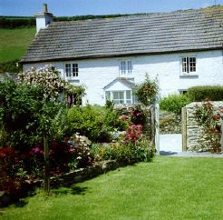 Cottages to rent in Near Looe, South East Cornwall, UK