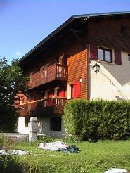 Location & Hbergement de Vacances - Chalets au Bord de Pistes de Ski - France - French Alps - Les Carroz