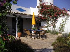 Holiday Rentals & Accommodation - Holiday Apartments - Portugal - Algarve - Loule