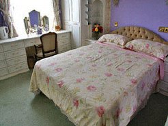 Bed and Breakfasts to rent in Canterbury, England, England