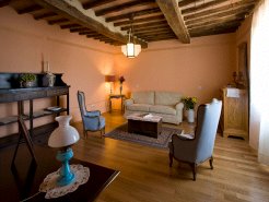 Holiday Apartments to rent in Todi, Umbria, Italy