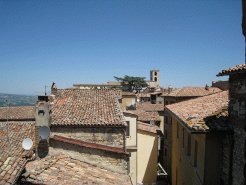 Holiday Apartments to rent in Todi, Umbria, Italy