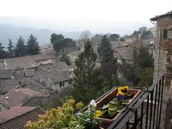 Holiday Apartments to rent in Todi, Umbria, Italy