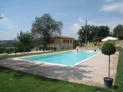 Country Houses to rent in Todi, Umbria, Italy