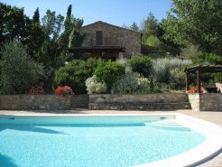 Country Houses to rent in Todi, Umbria, Italy