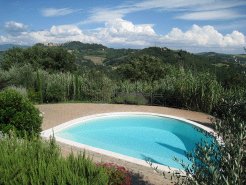 Country Houses to rent in Todi, Umbria, Italy