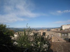 Private Homes to rent in Todi, Umbria, Italy