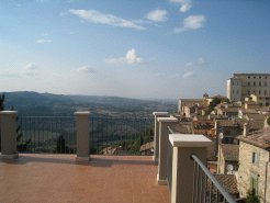 Private Homes to rent in Todi, Umbria, Italy