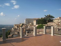 Private Homes to rent in Todi, Umbria, Italy