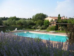 Holiday Apartments to rent in Todi, Umbria, Italy