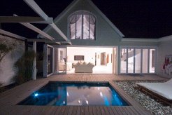 Self Catering to rent in Cape Town, West Coast R27, South Africa