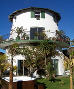 Guest Houses to rent in Bloubergstrand, Cape Town, South Africa