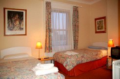 Self Catering to rent in Dublin , Glasnevin Dublin , Ireland