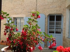 Country Cottages to rent in Saint Michel le Cloucq, Western Loire, France