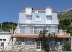 Beachfront Apartments to rent in Orebic, Dubrovnik region, Croatia