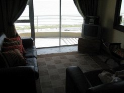 Self Catering to rent in Cape Town, Bloubergstrand, South Africa