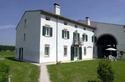 Holiday Farms to rent in San Benedetto Po, Lombardy, Italy