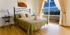 Villas to rent in Costa Teguise, Lanzarote, Canary Islands