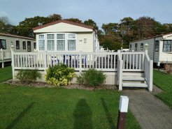 Holiday Rentals & Accommodation - Caravan Parks - United Kingdom - New Forest - New Milton