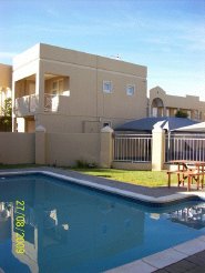 Holiday Rentals & Accommodation - Self Catering - South Africa - PAROW NORTH - CAPE TOWN