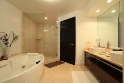 Beachfront Accommodation to rent in Miami, Miami / Ft. Lauderdale, United States