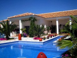 Guest Houses to rent in ARENAS de VELEZ MALAGA, Andalusia  Costa del Sol , Spain