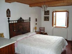 Country Houses to rent in lucca, tuscany/mediavalle/garfagnana, Italy